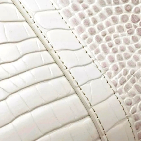 ♥️NWT Crocodile embossed leather crossbody Bag - Picture 6 of 6